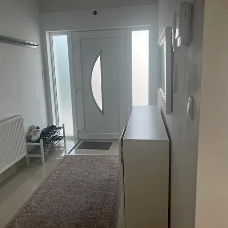 Luxe Villa *